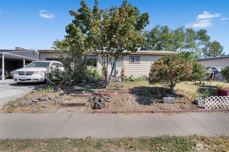 1435 W Sunset Drive