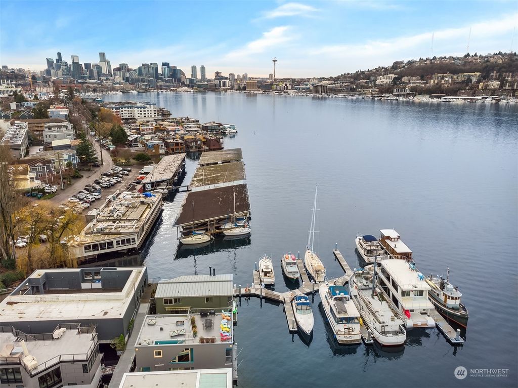 Photo of 10 E Roanoke Street #23, Seattle, WA 98102 (MLS # 2200812)