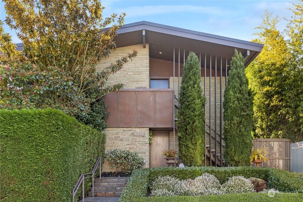 Photo of 4209 E Lynn Street #1, Seattle, WA 98112 (MLS # 2318595)