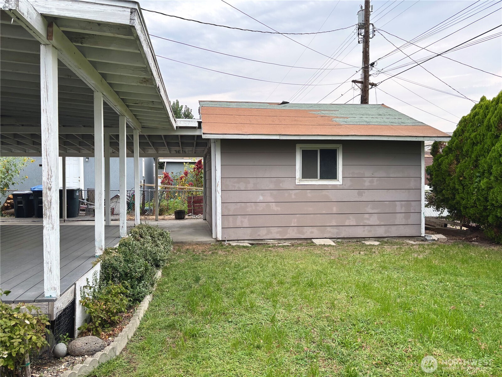 2207 W Spruce Street