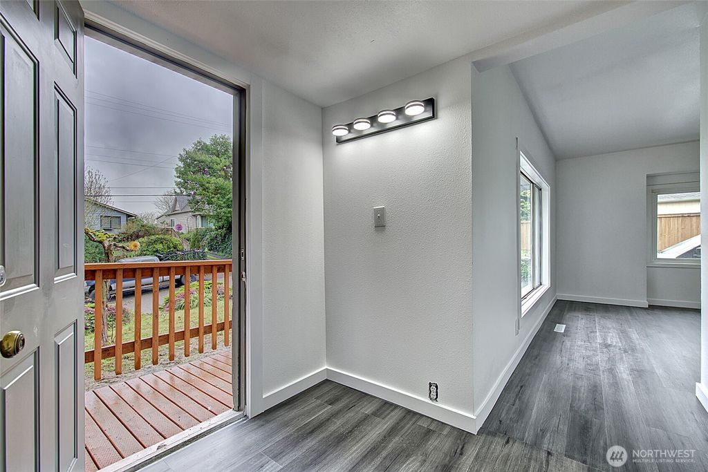 Photo of 13715 45th Avenue S, Tukwila, WA 98168 (MLS # 2495207)