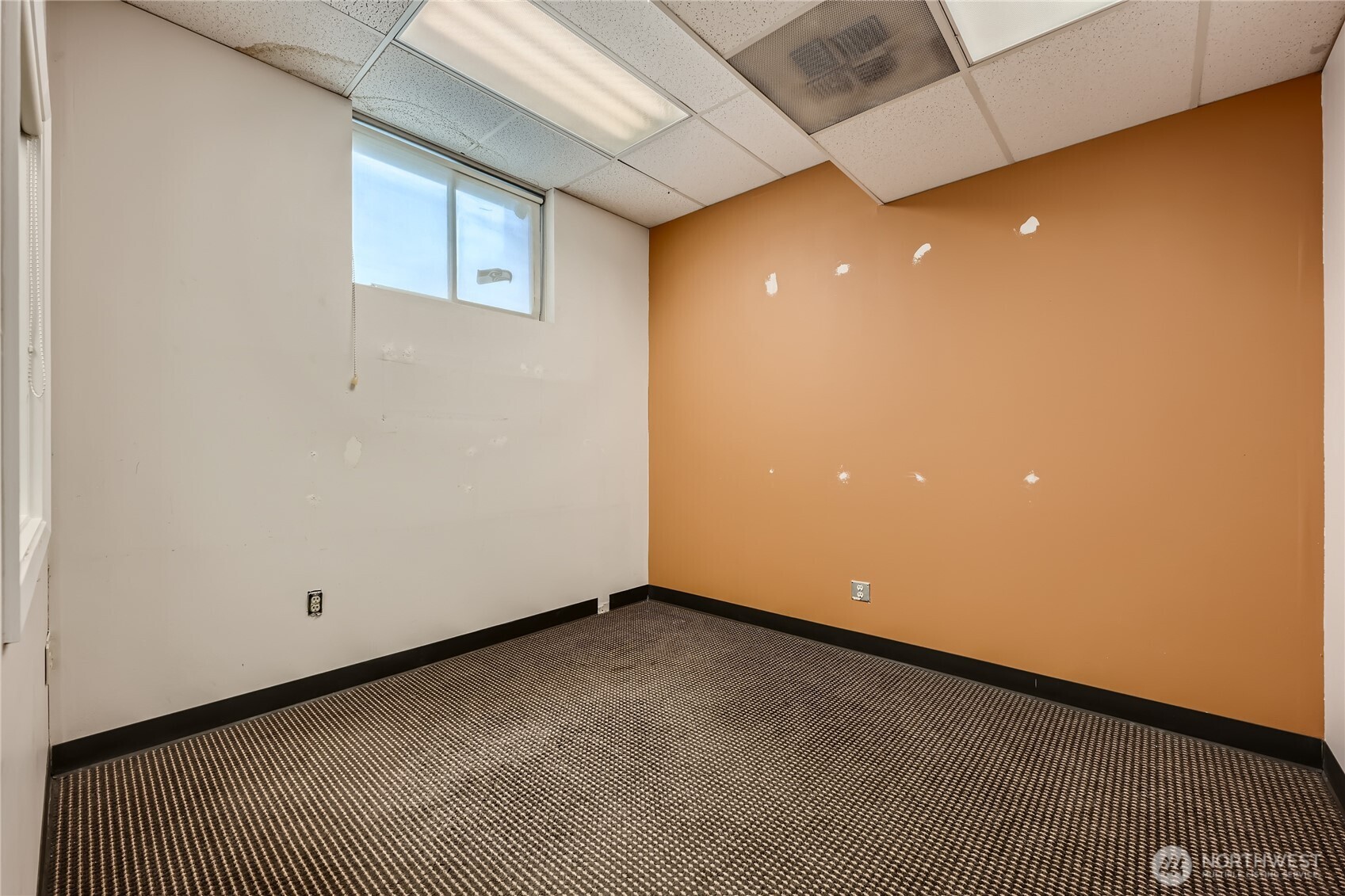 4220 Aurora Avenue N