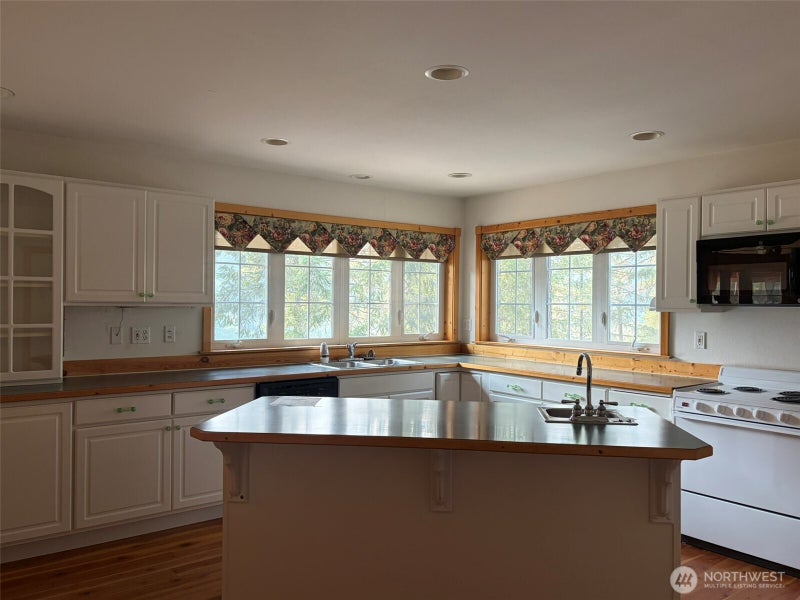 497 Dolomite Road