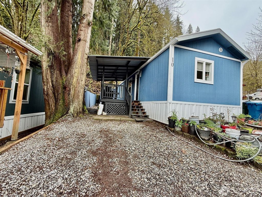 Photo of 16405 Maple Valley Highway #10, Renton, WA 98058 (MLS # 2496409)