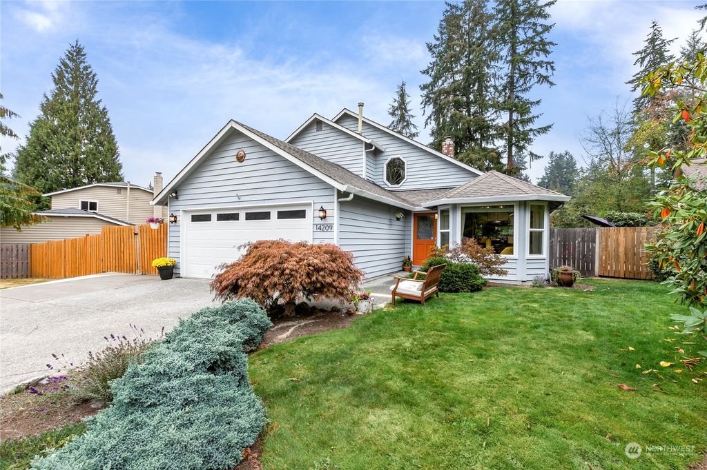Photo of 14209 61st Avenue SE, Everett, WA 98208 (MLS # 2199145)