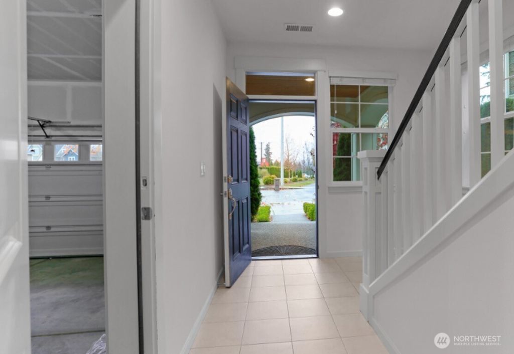 Photo of 18329 43rd Dr SE Dr, Bothell, WA 98012 (MLS # 2466734)