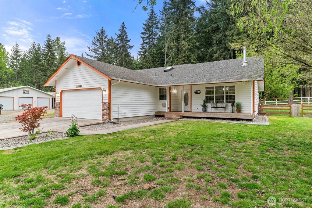 Photo of 11621 Devin Lane SE, Yelm, WA 98597 (MLS # 2502791)