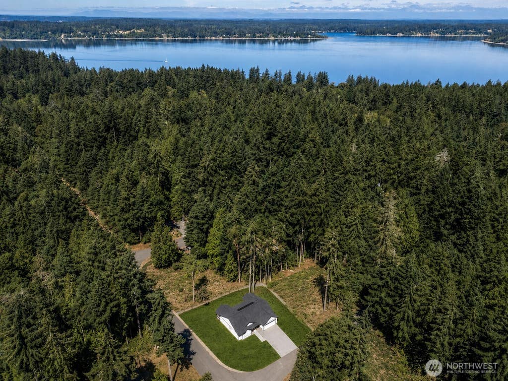 Photo of 8918 127th Avenue Ct, Anderson Island, WA 98303 (MLS # 2567897)