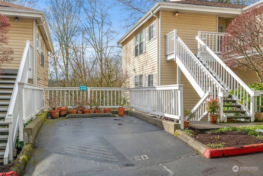 Photo of 2660 118th Avenue SE #8101, Bellevue, WA 98005 (MLS # 2040261)