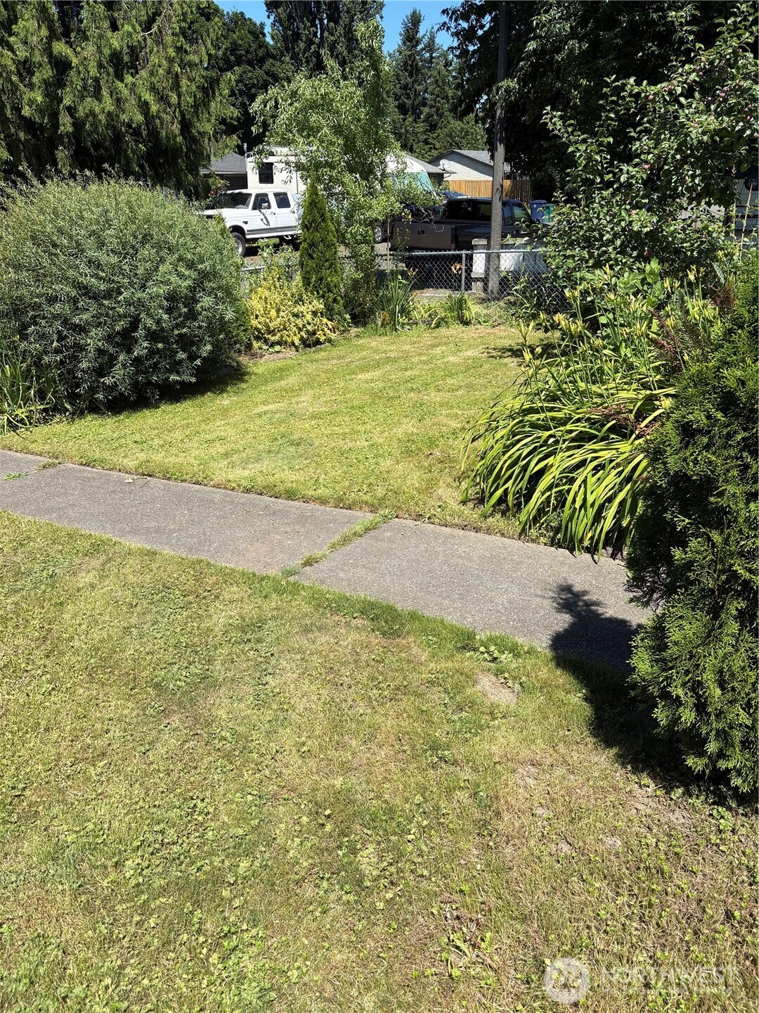 114 Alder Lane N