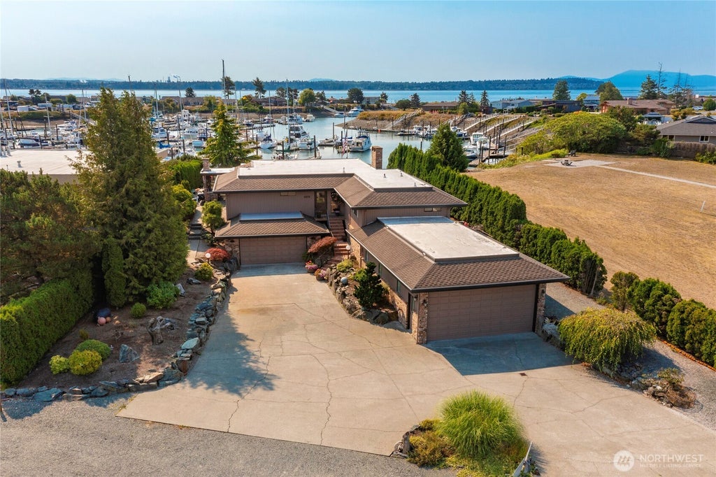 Photo of 5575 Coquitlam Drive, Blaine, WA 98230 (MLS # 2562551)