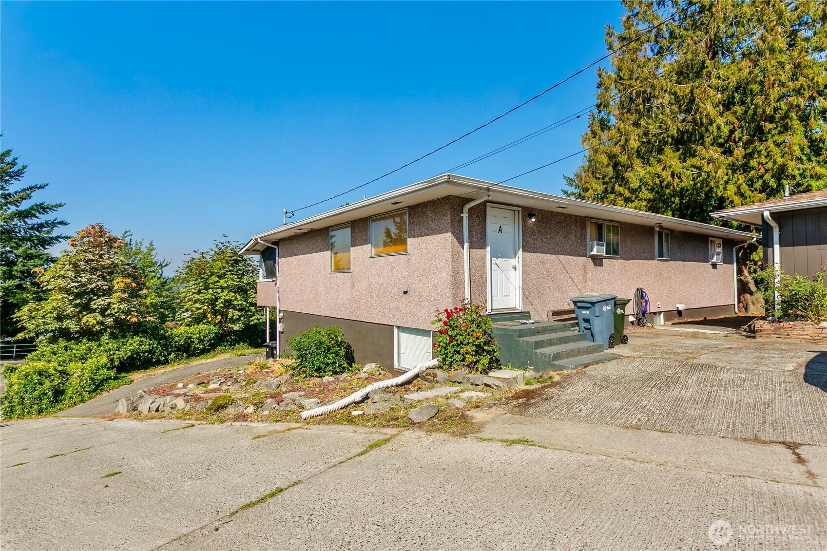 2205 S Meridian