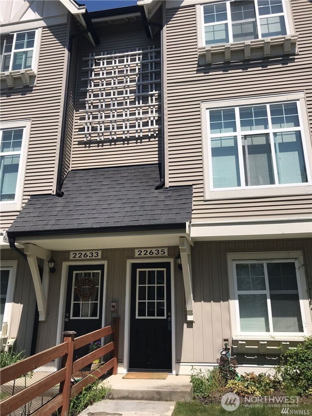 Photo of 22635 NE Alder Crest Lane, Redmond, WA 98053 (MLS # 2501727)