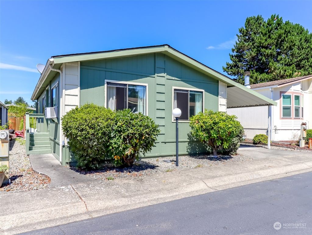 Photo of 20714 113th Place SE #7, Kent, WA 98031 (MLS # 2139747)