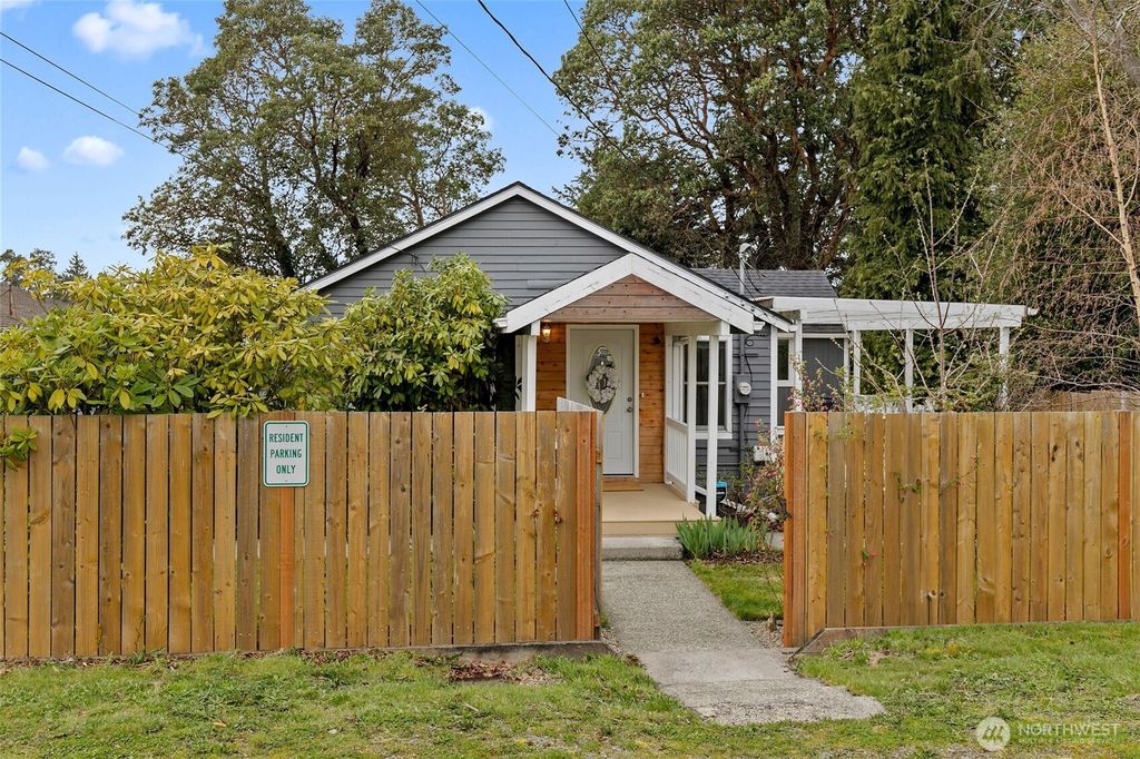 Photo of 10717 19th Avenue SW, Seattle, WA 98146 (MLS # 2351418)