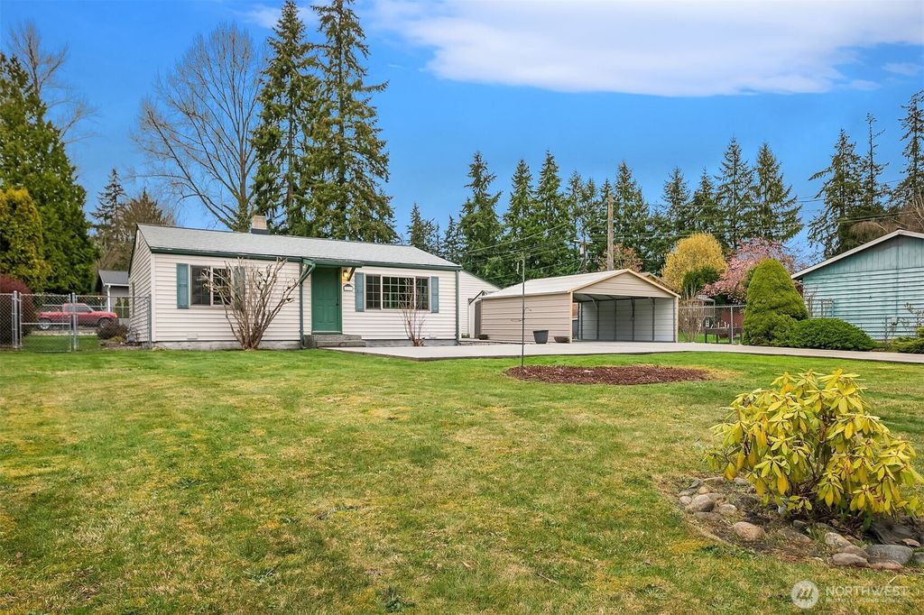 Photo of 2107 204th Street SW, Lynnwood, WA 98036 (MLS # 2349202)