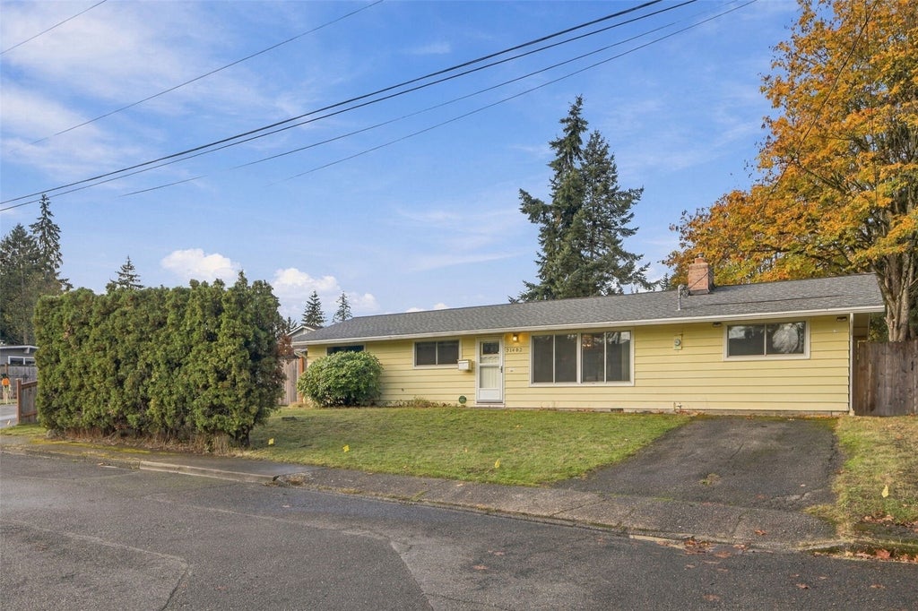 Photo of 21402 54th Place W, Mountlake Terrace, WA 98043 (MLS # 2596916)