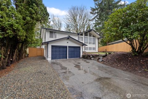Photo of 10518 165th Place NE, Redmond, WA 98052 (MLS # 2465742)