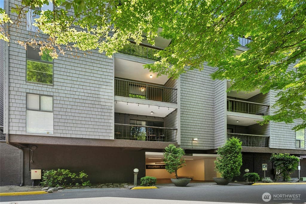 Photo of 6479 E 137th Avenue NE #365, Redmond, WA 98052 (MLS # 2568242)