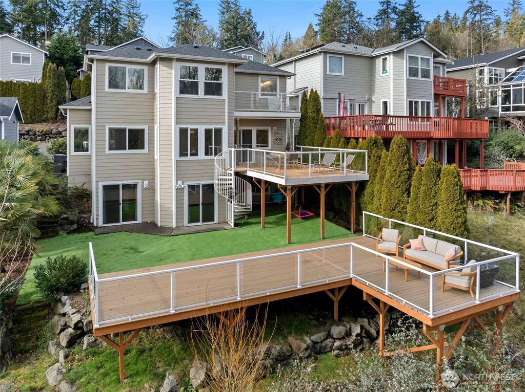 Photo of 12004 89th Place NE, Kirkland, WA 98034 (MLS # 2333805)