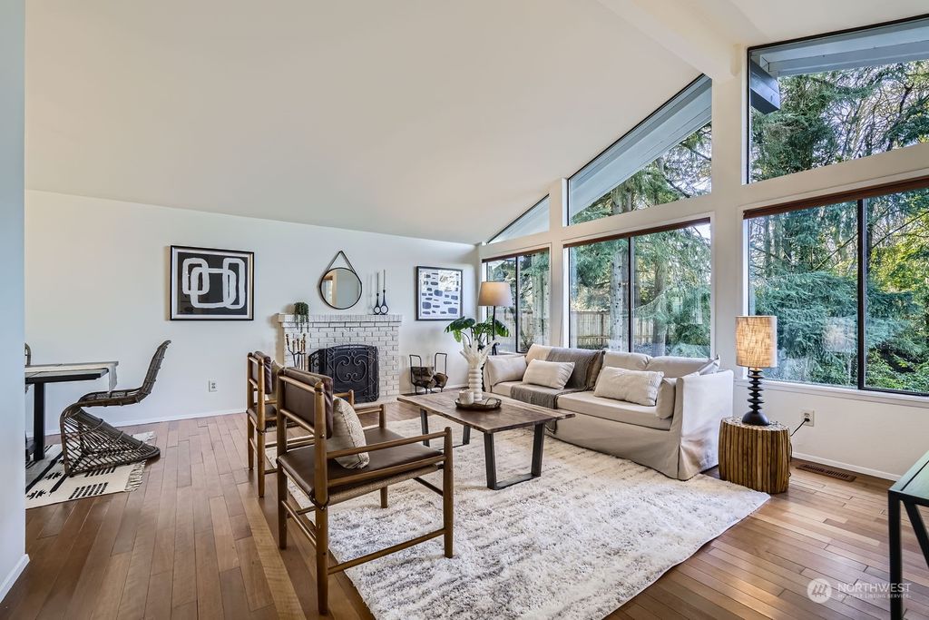 Photo of 4107 SW Othello Street, Seattle, WA 98136 (MLS # 2327318)
