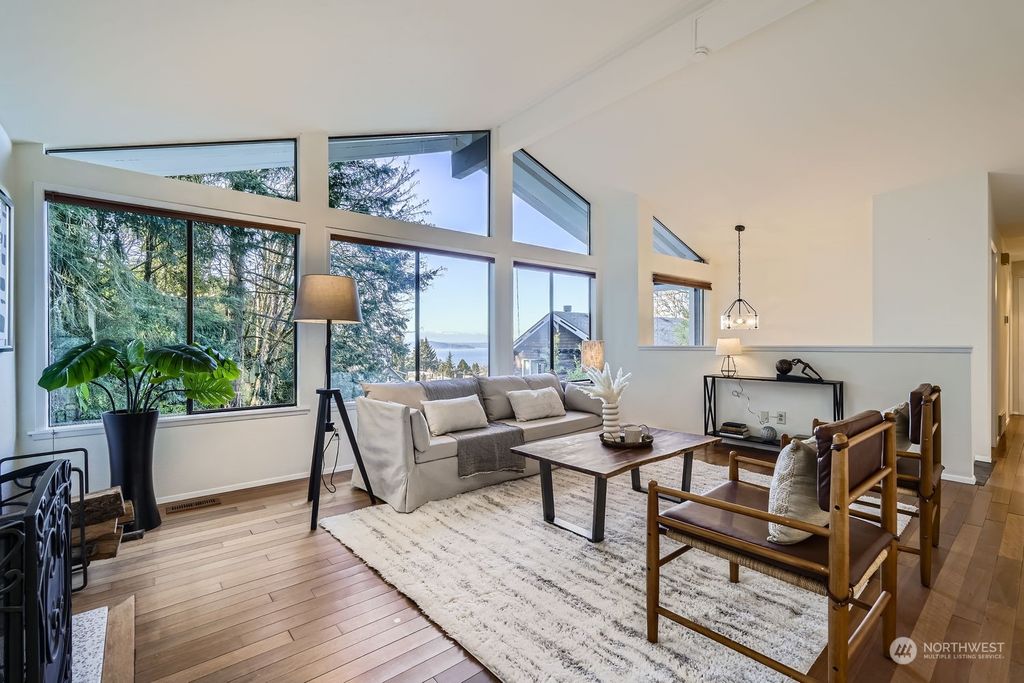Photo of 4107 SW Othello Street, Seattle, WA 98136 (MLS # 2327318)