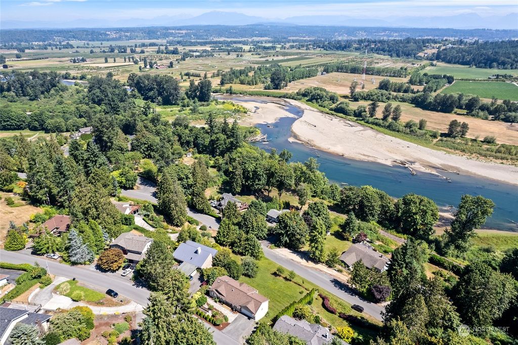 Photo of 13631 Kenwanda Drive, Snohomish, WA 98296 (MLS # 2151150)