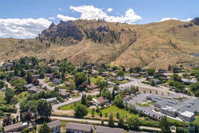 1310 Red Apple Road
