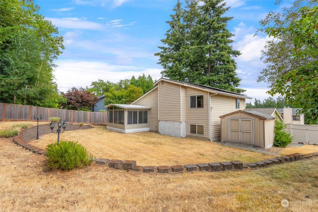 Photo of 507 123rd Avenue NE, Bellevue, WA 98005 (MLS # 2278286)