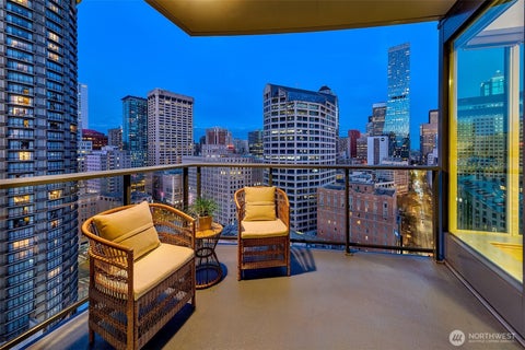 Photo of 1920 4th Avenue #1807, Seattle, WA 98101 (MLS # 2494334)