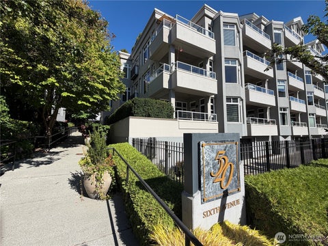 Photo of 520 6th Avenue #1002, Kirkland, WA 98033 (MLS # 2588426)