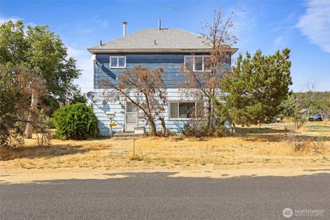 Photo of 709 E Olive Avenue, Ritzville, WA 99169 (MLS # 2421844)