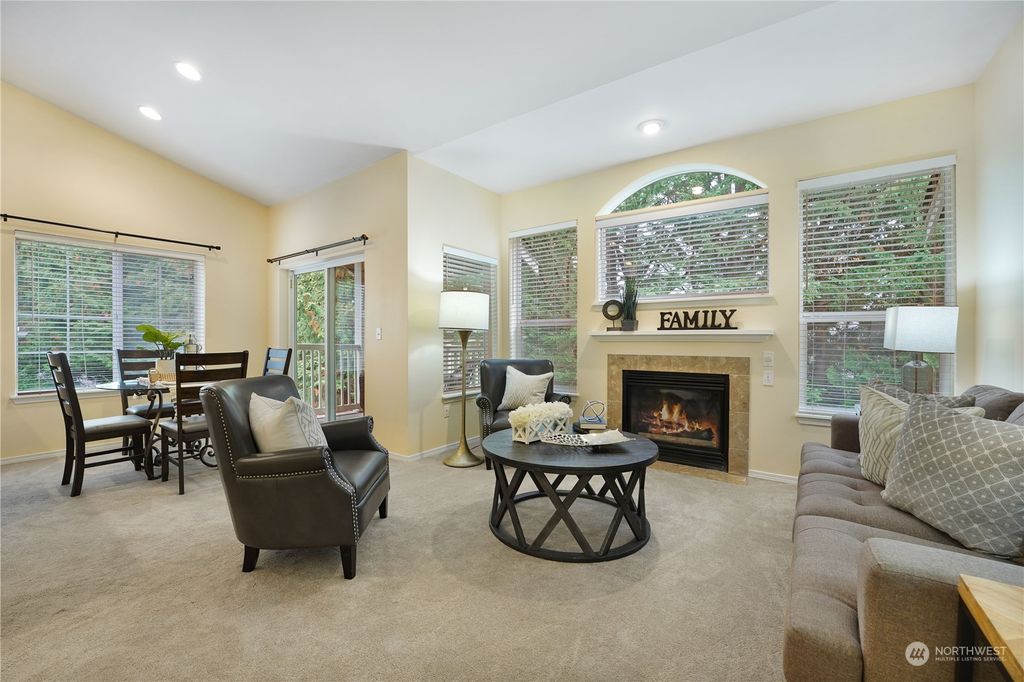 Photo of 18617 NE 57TH Street, Redmond, WA 98052 (MLS # 2166736)