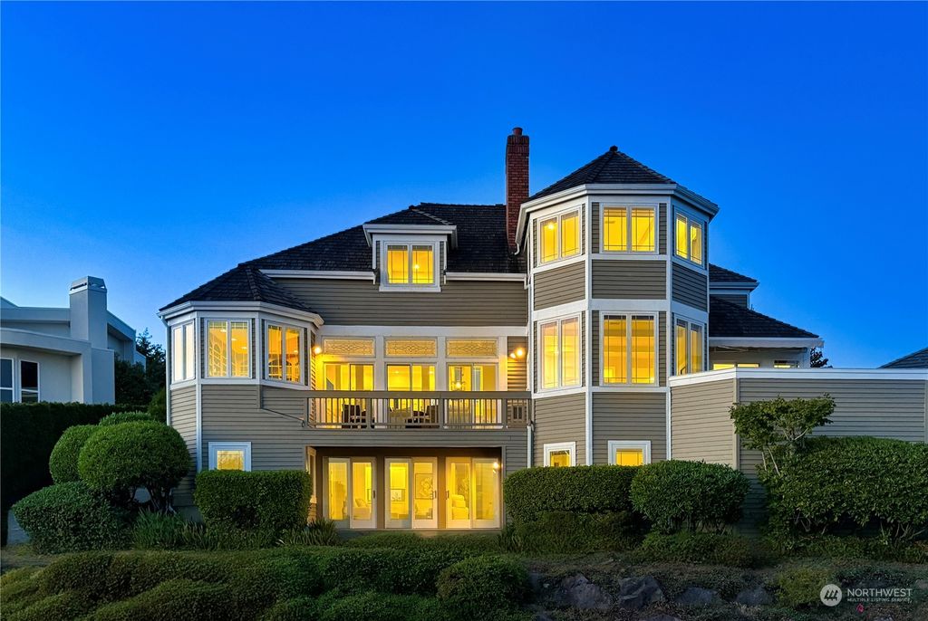 Photo of 5526 154th Avenue SE, Bellevue, WA 98006 (MLS # 2270544)