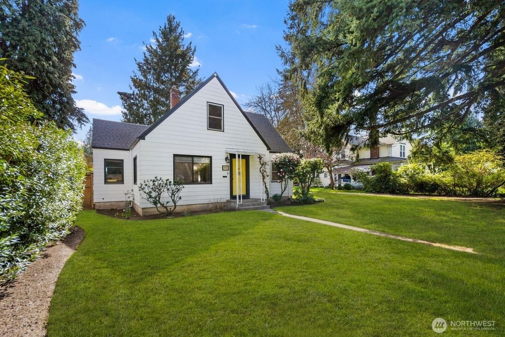 Photo of 510 State Street, Sumner, WA 98390 (MLS # 2497589)