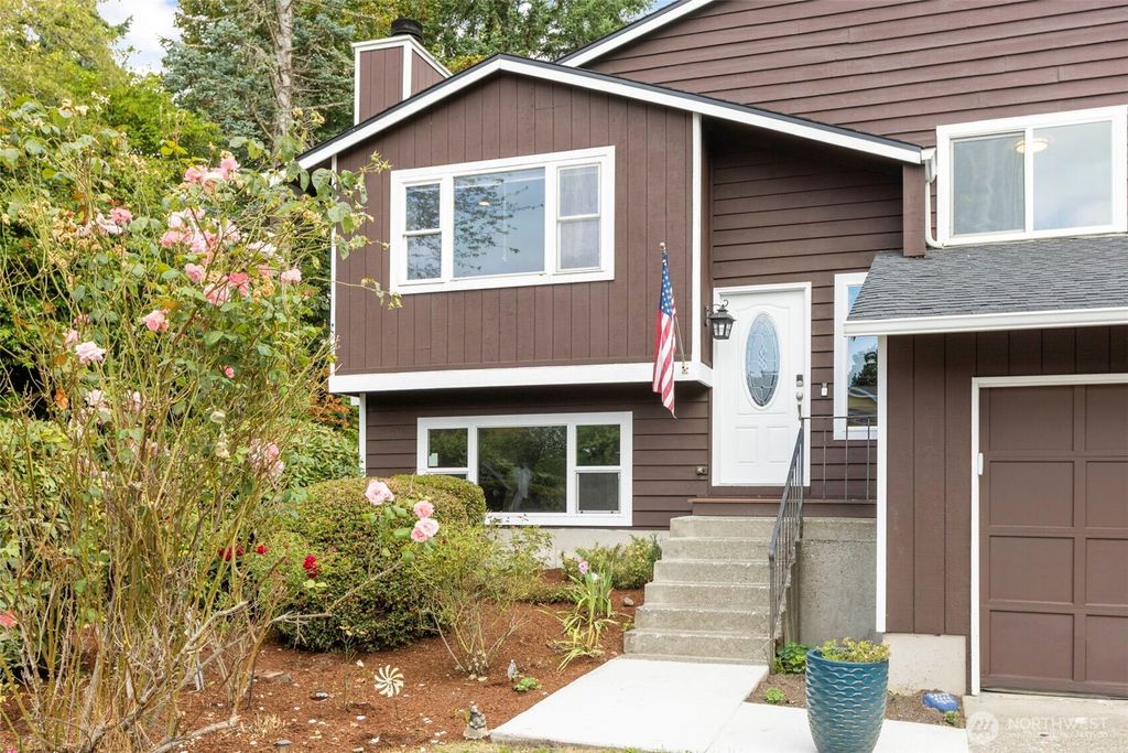 Photo of 21242 SE 271st Street, Maple Valley, WA 98038 (MLS # 2423654)