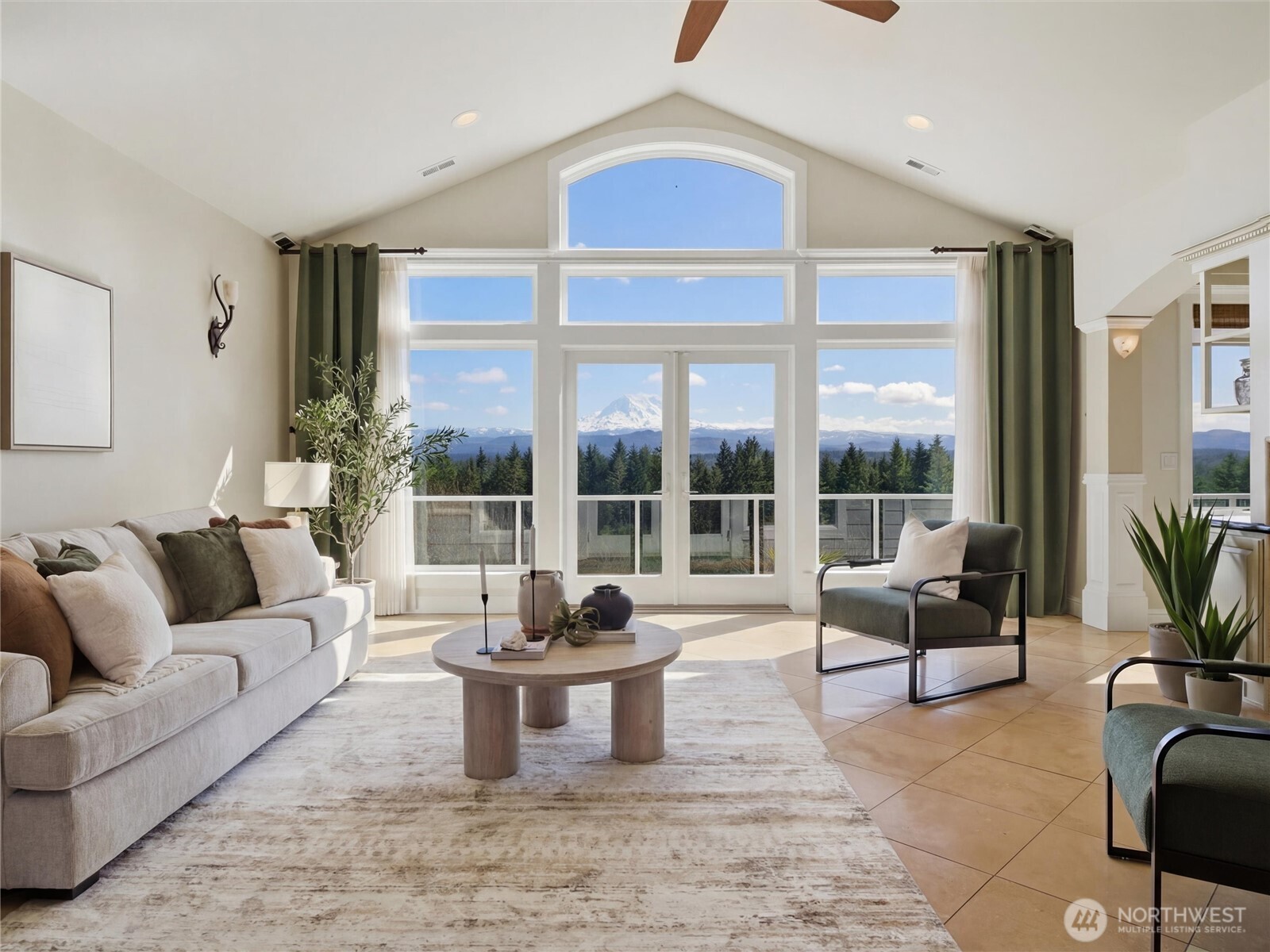 2510 Cascade Drive E