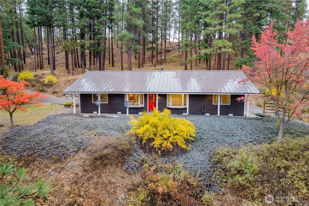Photo of 5161 Red Bridge Road, Cle Elum, WA 98922 (MLS # 2504152)