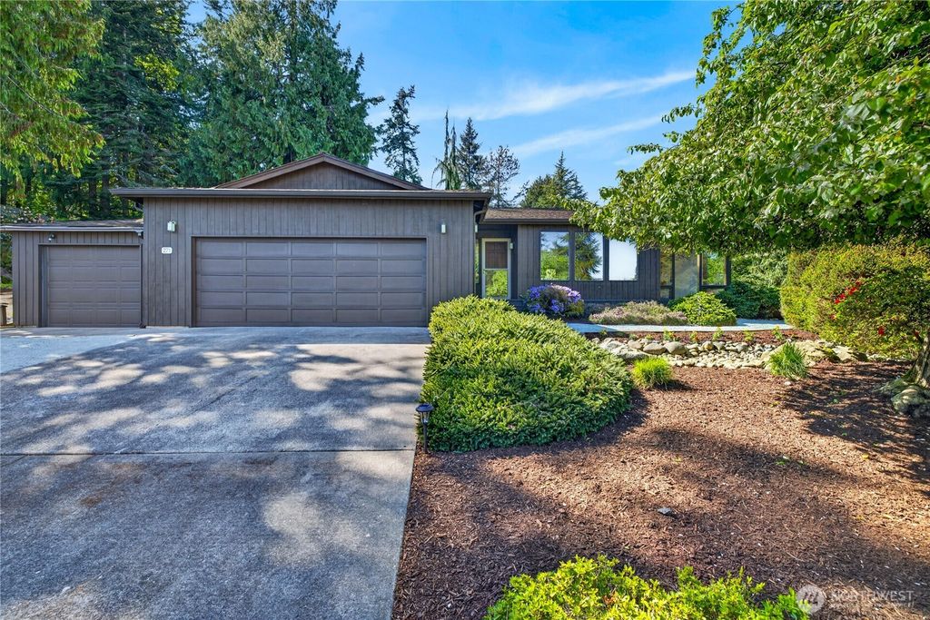 Photo of 271 Elwha Drive, La Conner, WA 98257 (MLS # 2513822)