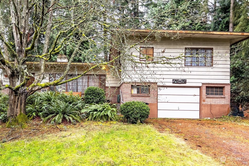 Photo of 307 NE 191st Street, Shoreline, WA 98155 (MLS # 2197616)