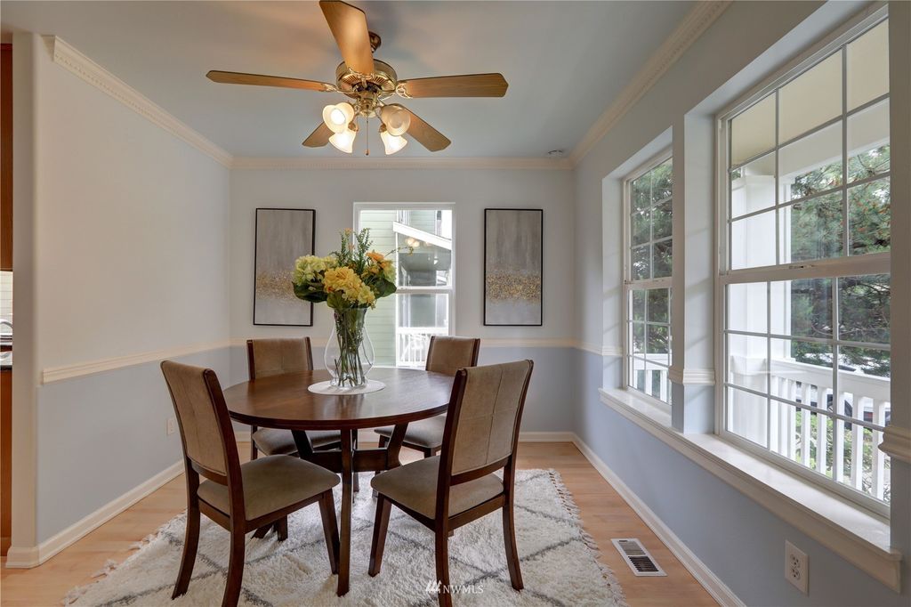 Photo of 10128 225th Terrace NE, Redmond, WA 98053 (MLS # 1954006)