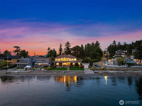 Photo of 3705 SW 171st Street, Burien, WA 98166 (MLS # 2567383)