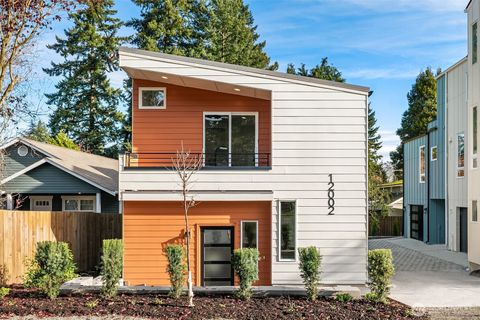 Photo of 12002 20th Street NE #3, Seattle, WA 98125 (MLS # 2459062)