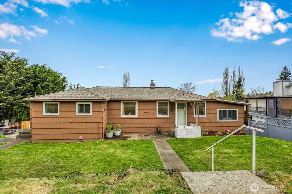 Photo of 22317 16th Avenue S, Des Moines, WA 98198 (MLS # 2507545)