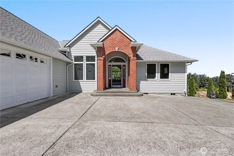 111 Les Saints Road