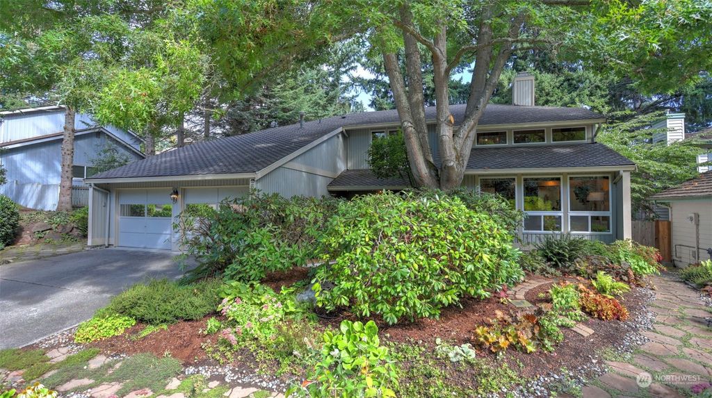 Photo of 628 SW 323rd Street, Federal Way, WA 98023 (MLS # 2158206)