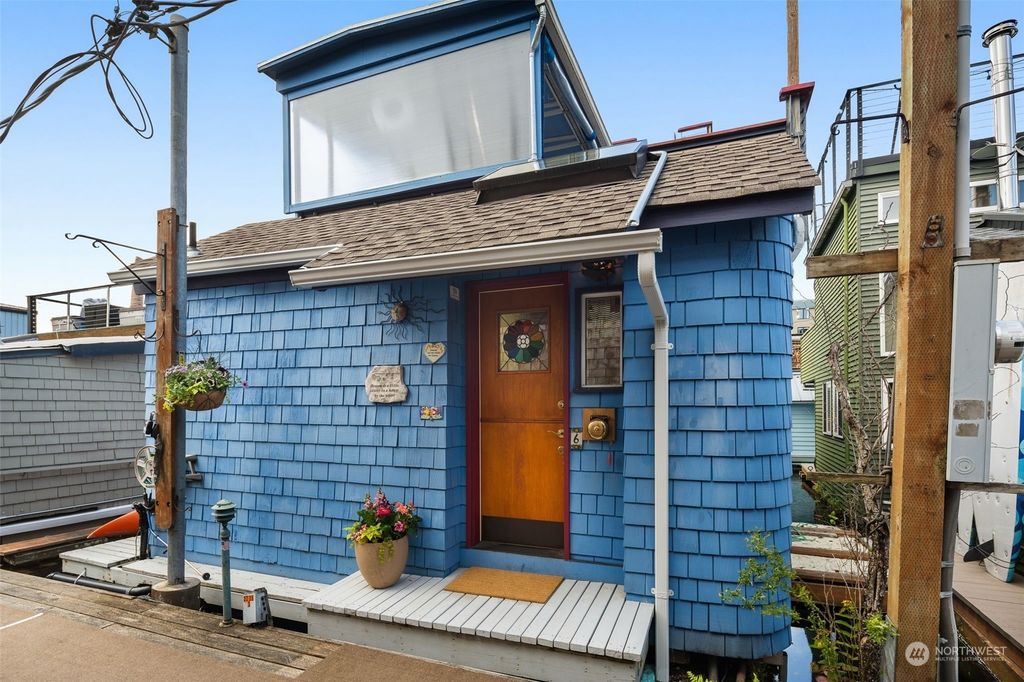 Photo of 2235 Fairview Avenue E #6, Seattle, WA 98102 (MLS # 2262562)