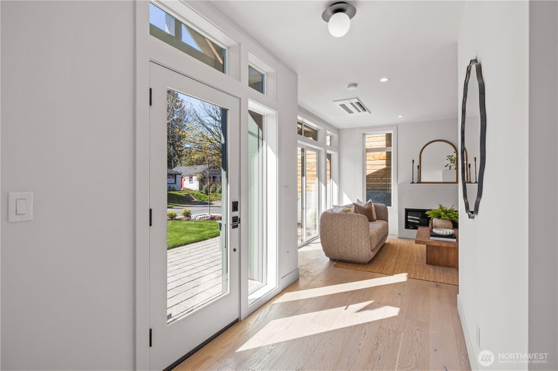 3020 NE 95th