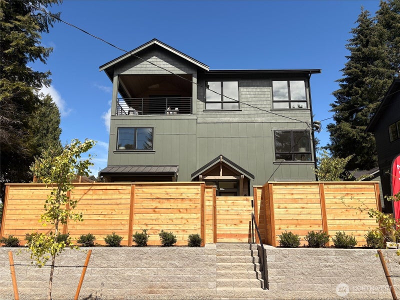 3020 NE 95th