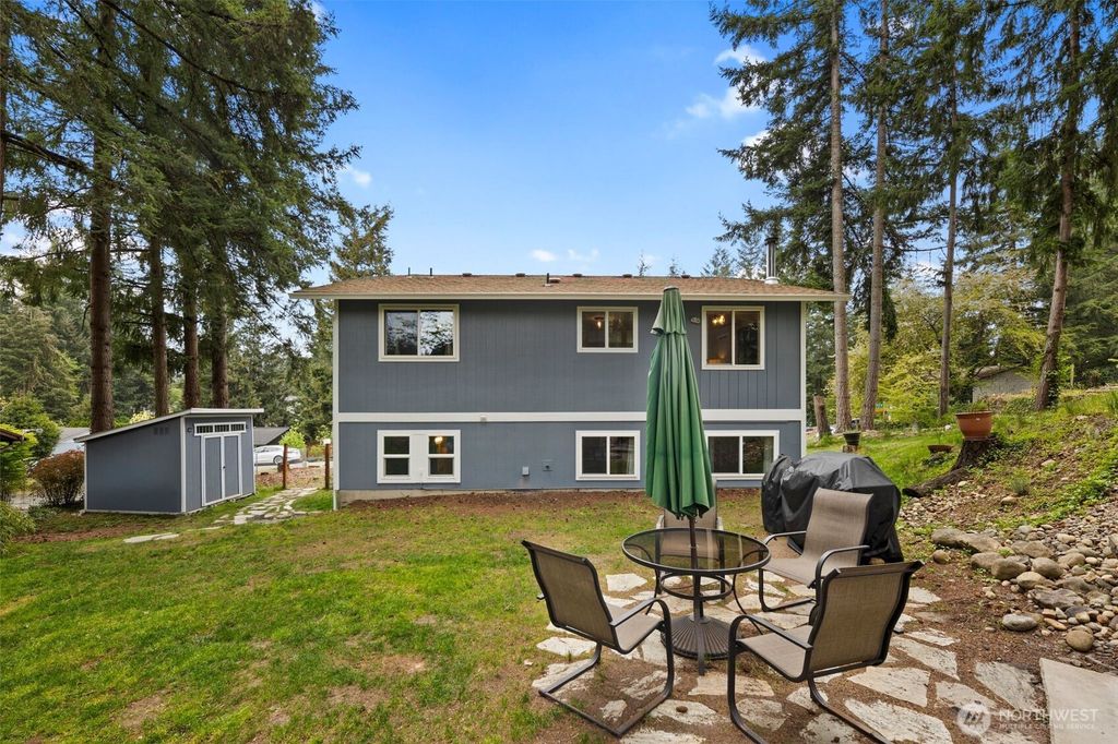 Photo of 23402 SE 267th Street, Maple Valley, WA 98038 (MLS # 2367388)